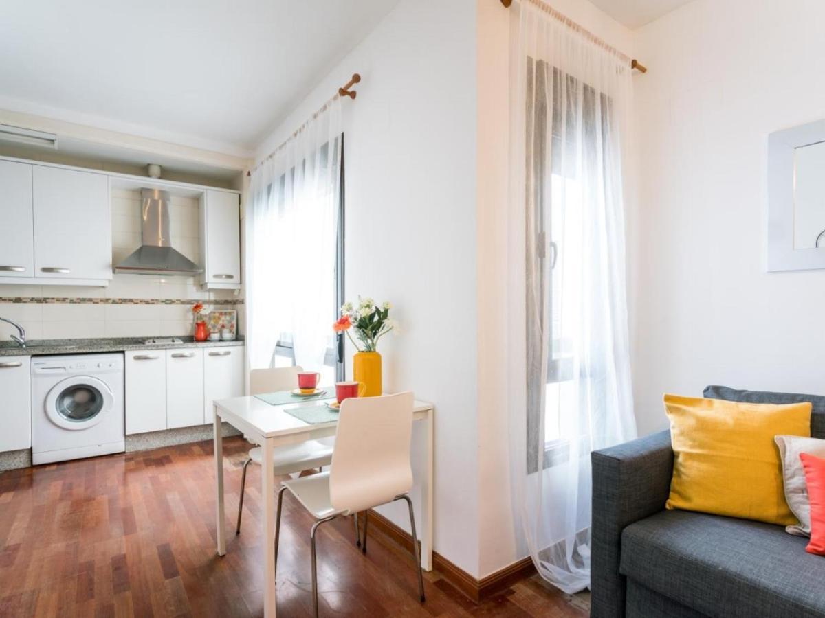 세비야 Holi-Rent Santa Marina 아파트 외부 사진