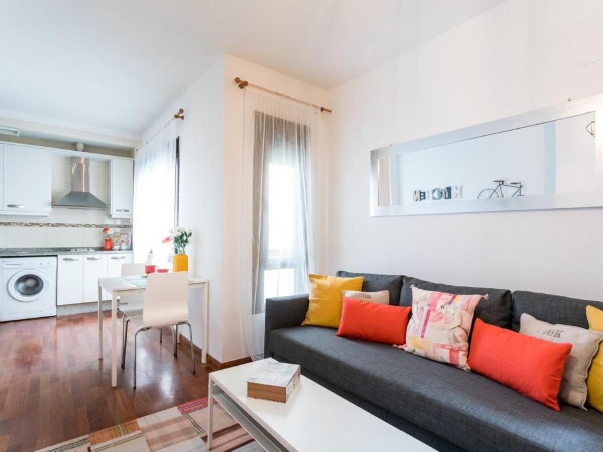 세비야 Holi-Rent Santa Marina 아파트 외부 사진